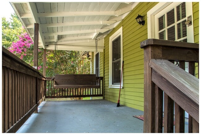 Photo - 2868 Burden St NW
