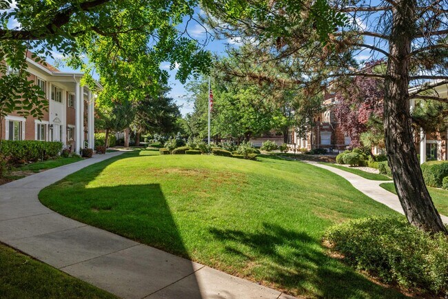 Photo - 2708 Highland Dr