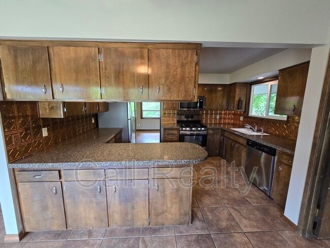 Photo - 6104 S Stone St