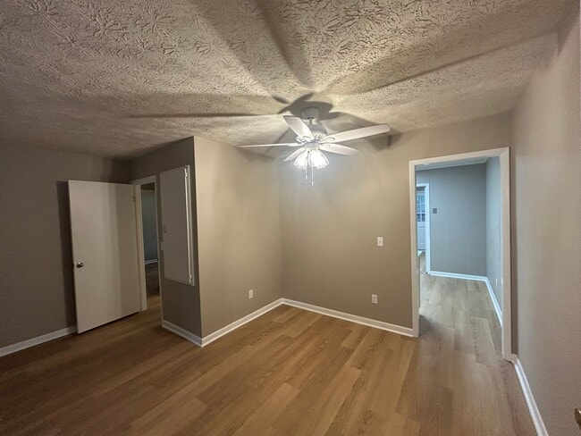 Photo - Oak 100-102 Unit 102
