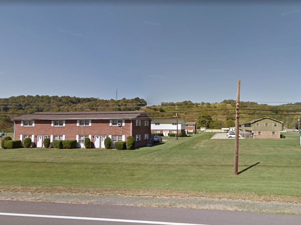 Hickory Hills Townhomes - Hickory Hills Townhomes Unit 8