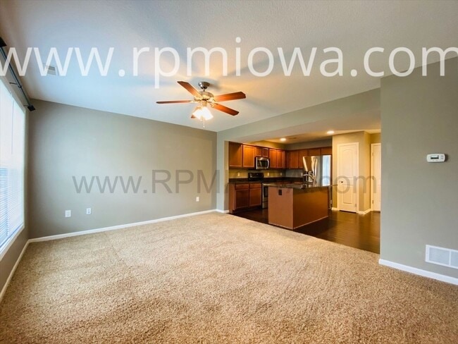 Photo - GREAT LOCATION!! 3 Bedroom, 2.5 Bath Townhome in West Des Moines