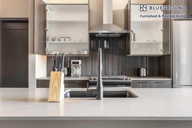 Photo - 939 W Washington Blvd Unidad FL14-ID274