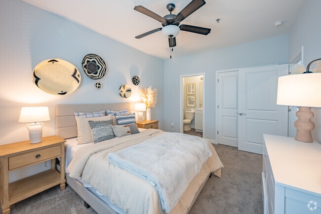 2BR, 1.5BA - 950SF - Primary Bedroom Angle 2
