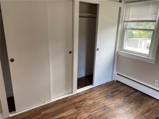 52 Barrett Ave Unit 2