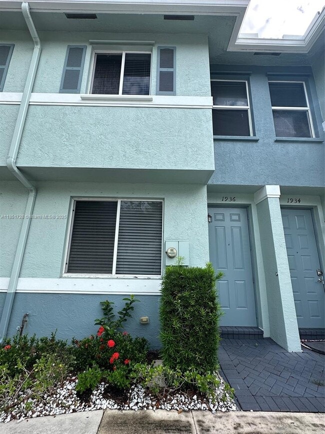 Building Photo - 1936 Alamanda Way Rental