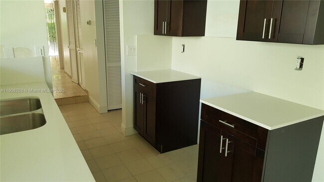 Photo - 12322 SW 148th Terrace Unidad 12323