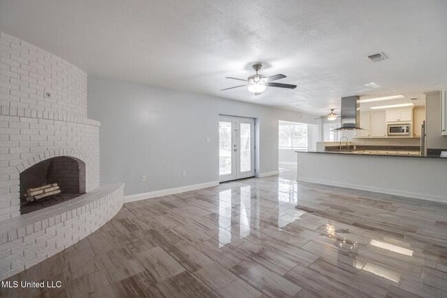 Photo - 22530 Saucier Lizana Rd