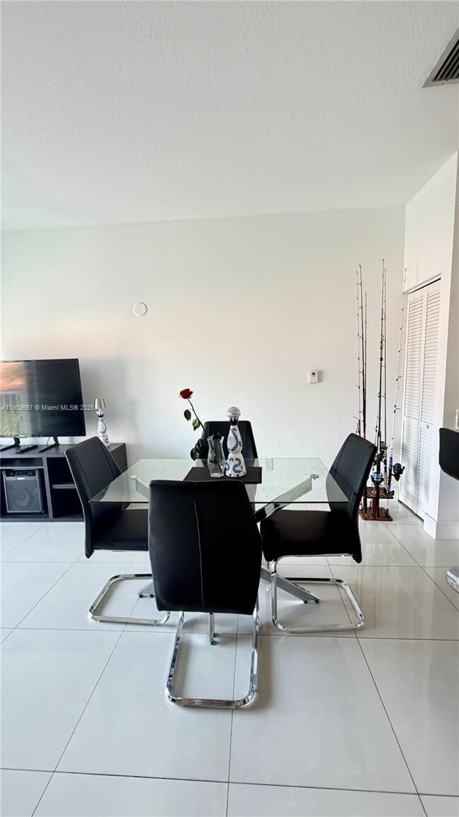 Photo - 695 SW 11th St Unit 302