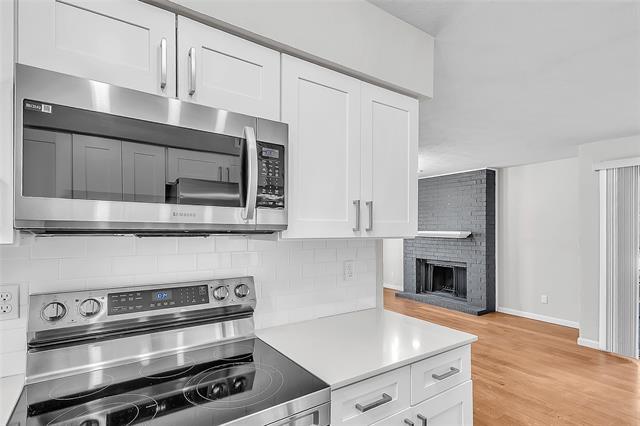 Building Photo - 5906 Marvin Loving Dr Unit 106