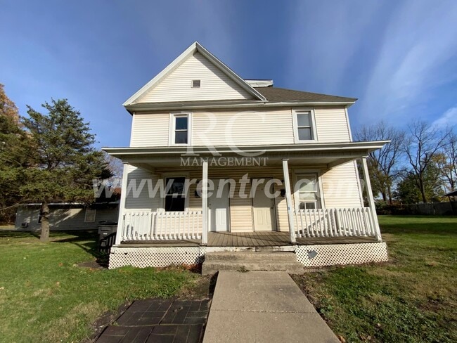 Building Photo - 17.5 Indiana-