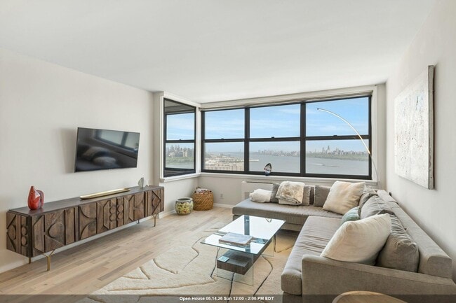 Building Photo - 7004 JFK Blvd E Unit 31D
