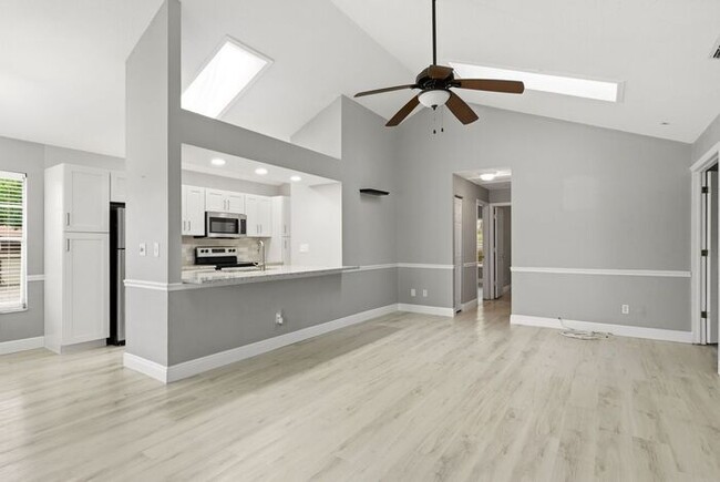 Photo - Single Family Home in Lake St George
