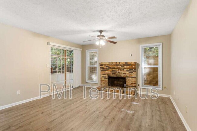 2672 Moss Ln