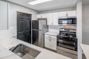 3BD, 2BA - 1,250SF - Kitchen