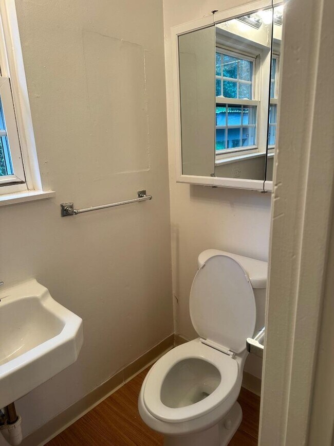 Photo - 16220 Greenwood Rd