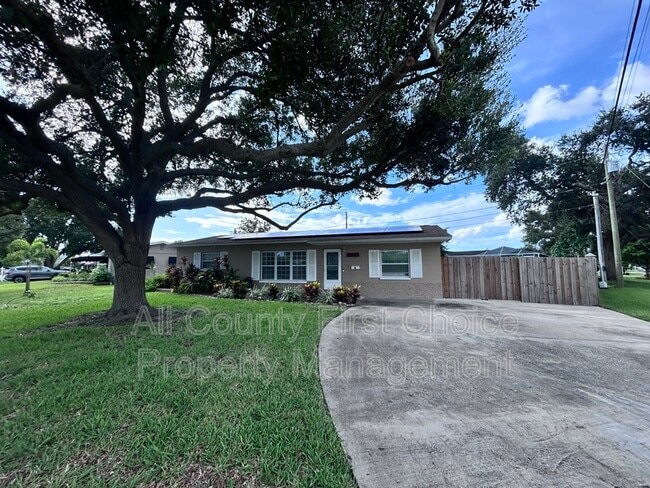 Building Photo - 6801 29th Terrace N