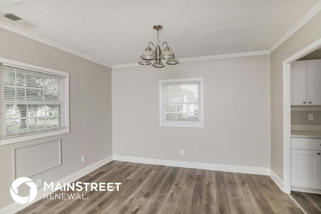 Photo - 1917 Winston Ave