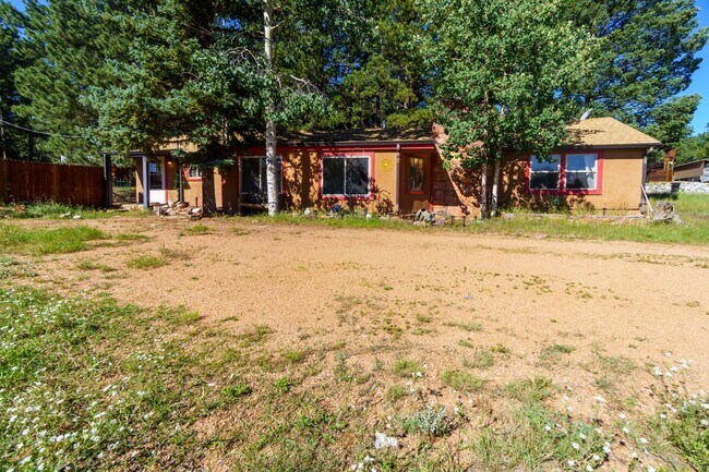 Photo - 2 bedroom charmer on W South for rent!