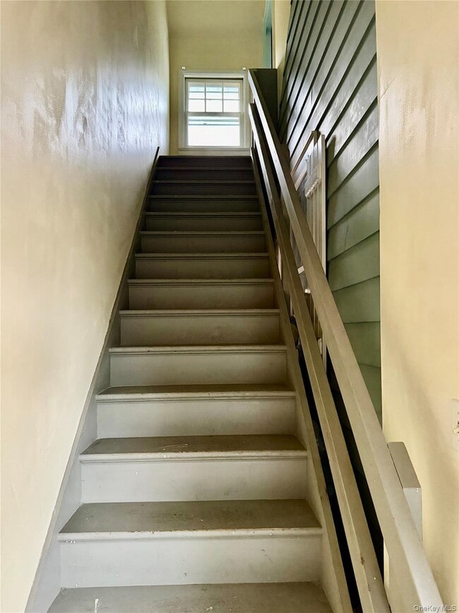 Photo - 17 Algonquin Dr