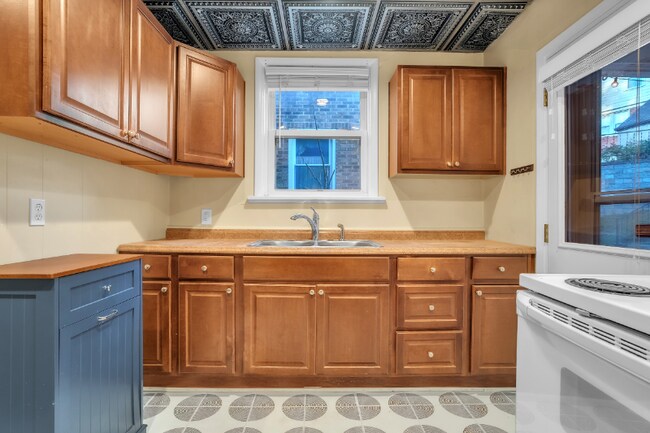 Photo - 1644 McFarland Rd