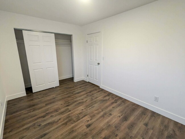 Photo - 341 E 2700 N