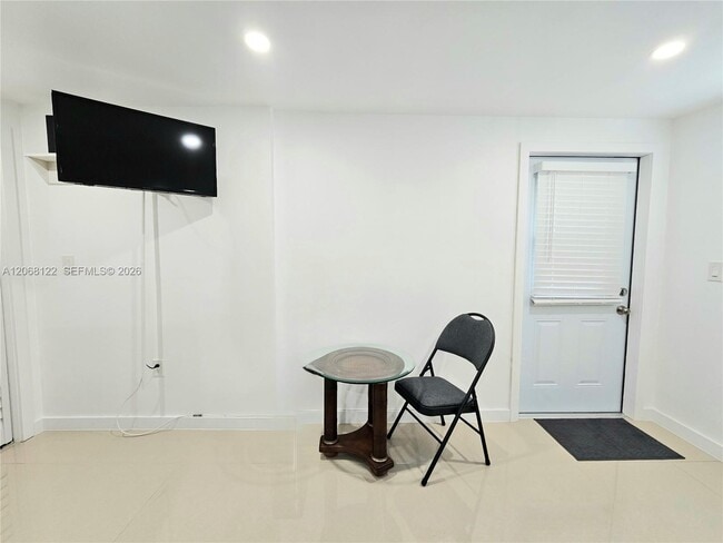 Photo - 3880 NW 2nd St Unidad 0