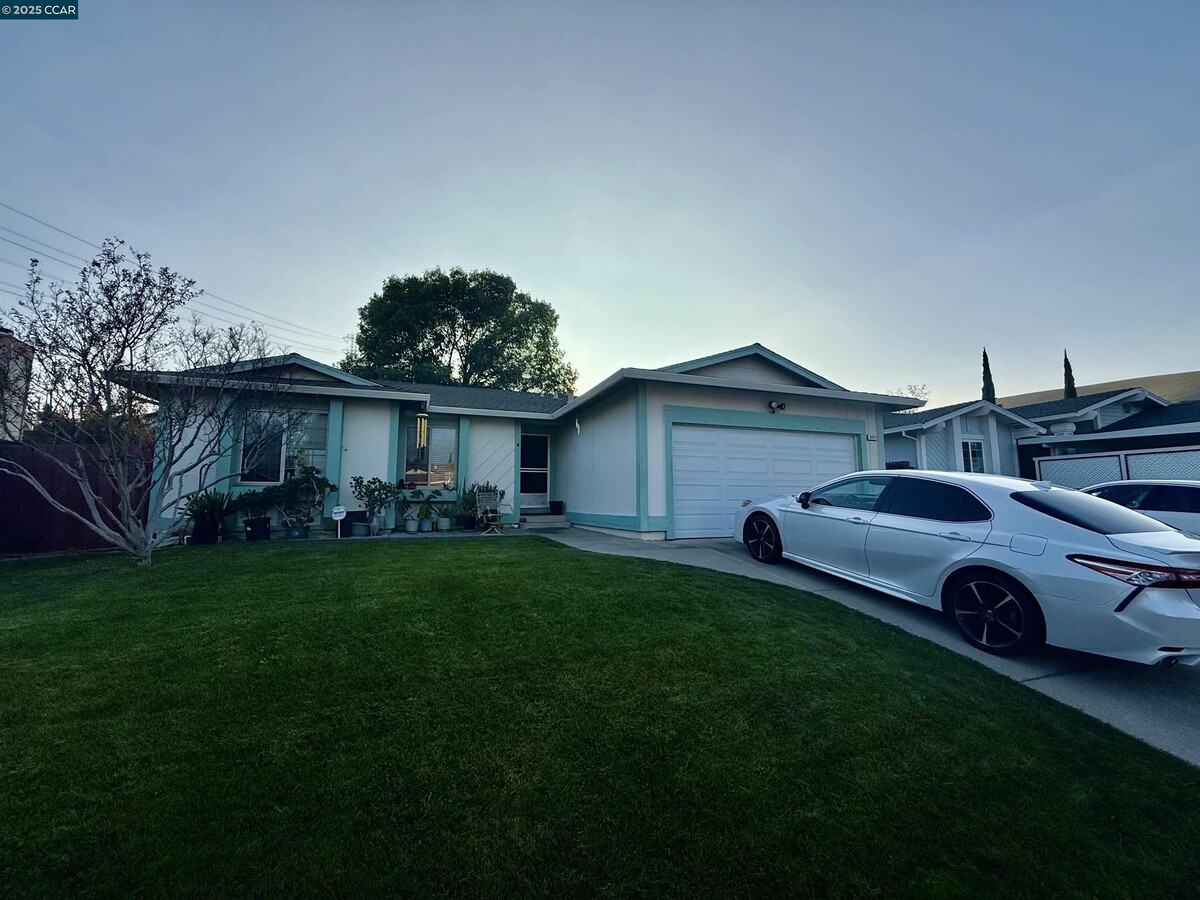 Photo - 2272 Mt Whitney Dr