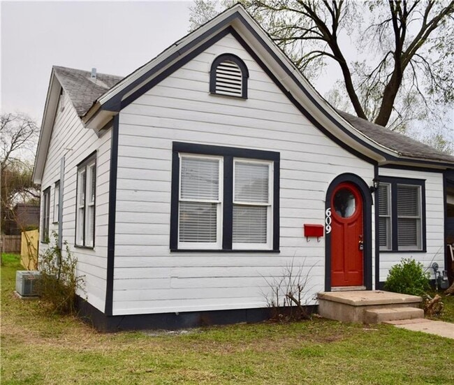 Building Photo - 609 Nelray Blvd Rental