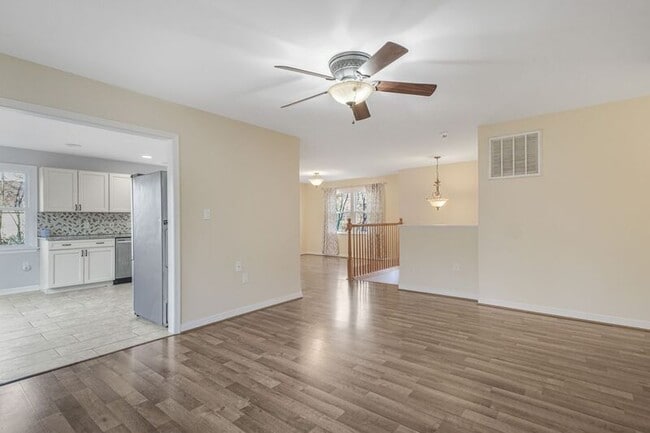 Photo - 22 Brown Cir