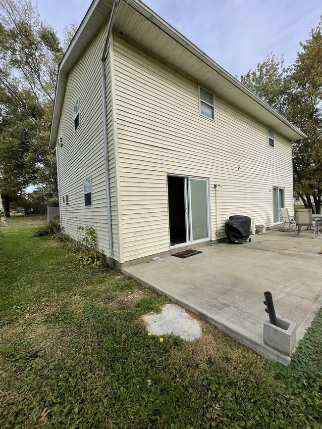 Photo - 6465 Frazeysburg Rd