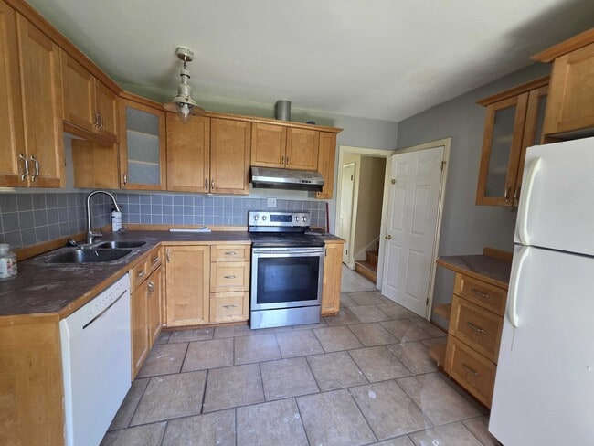 Photo - 127 Robert Wallace Dr