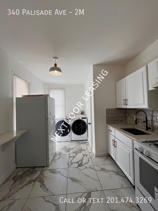 Building Photo - 340 Palisade Ave Unit 2M