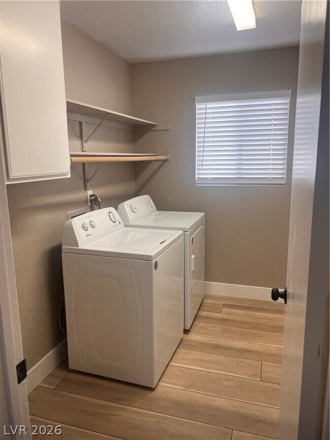 Photo - 1369 Torington Dr