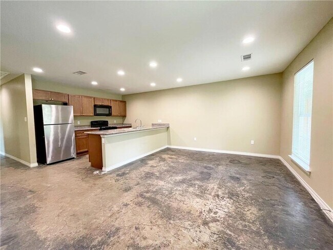 Photo - 72194 Formosa Dr