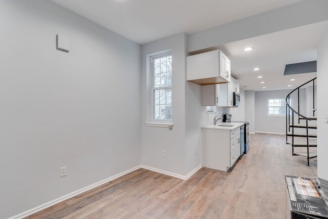 Photo - Brand New Luxury Temple Apartments Unit 2