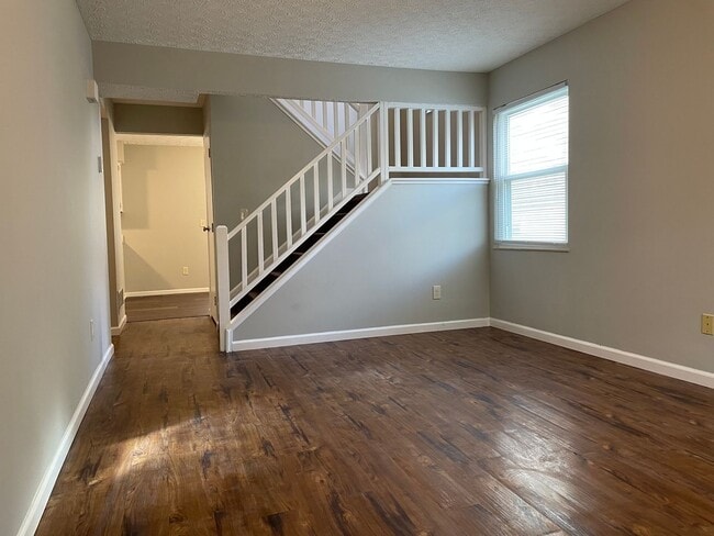 Photo - 4821 Lady Jane Ave