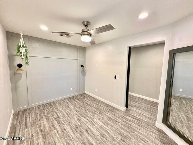 Photo - 11569 W Cinnabar Ave