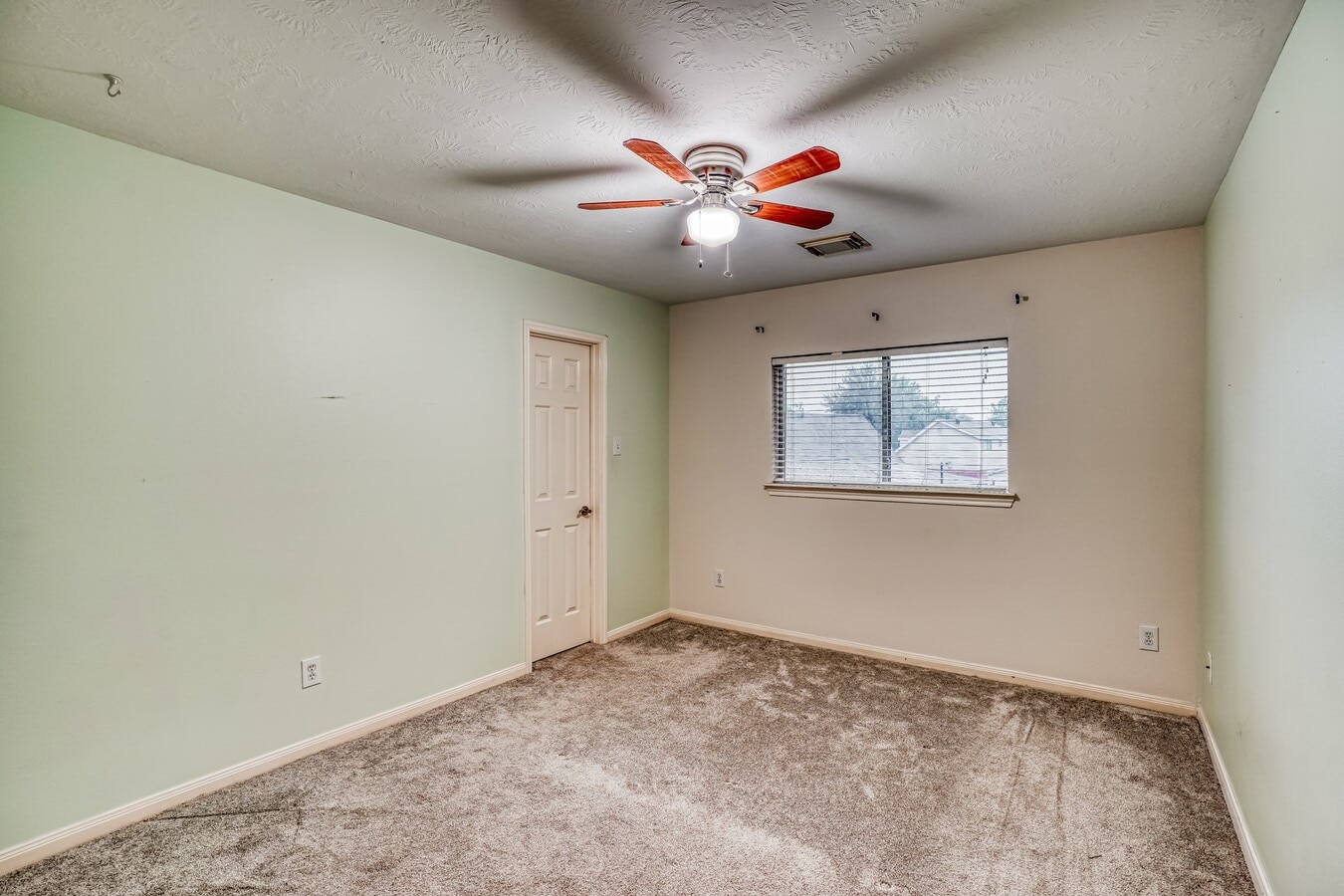 Photo - 1122 Chase Park Dr