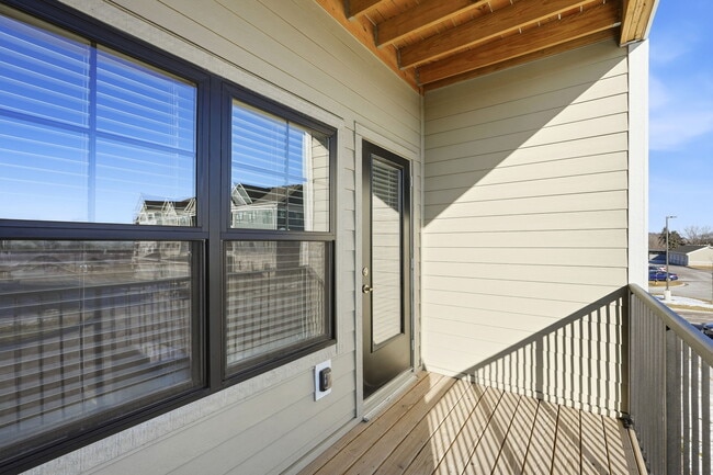 Skye - 1 Bed / 1 Bath - 774 Sq.Ft. - Elwood Apartment Homes