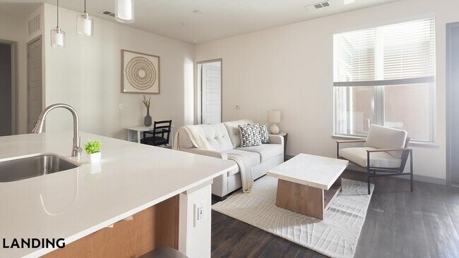 Photo - 1711 Caroline St Unit 422