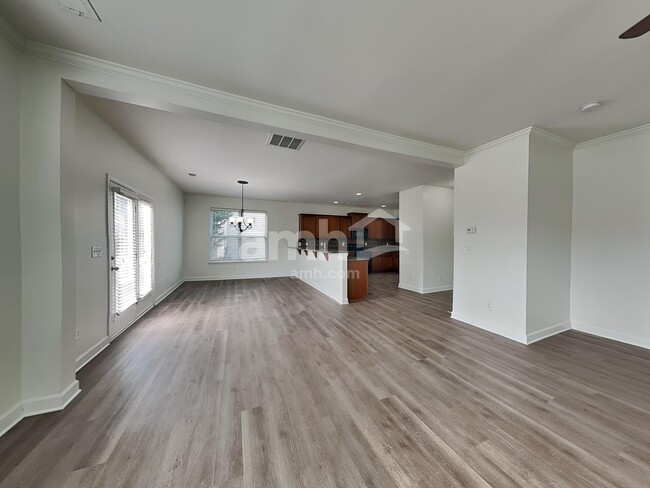 Photo - 3013 Corrona Ln