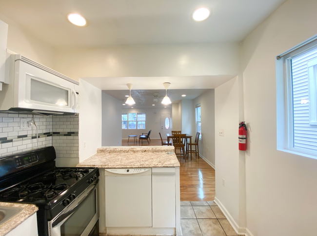 Photo - 2353 Tilbury Ave Townhome