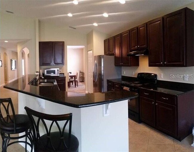 Photo - 10525 Cabbage Tree Loop