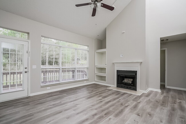 Photo - 6112 Hampton Hall Way