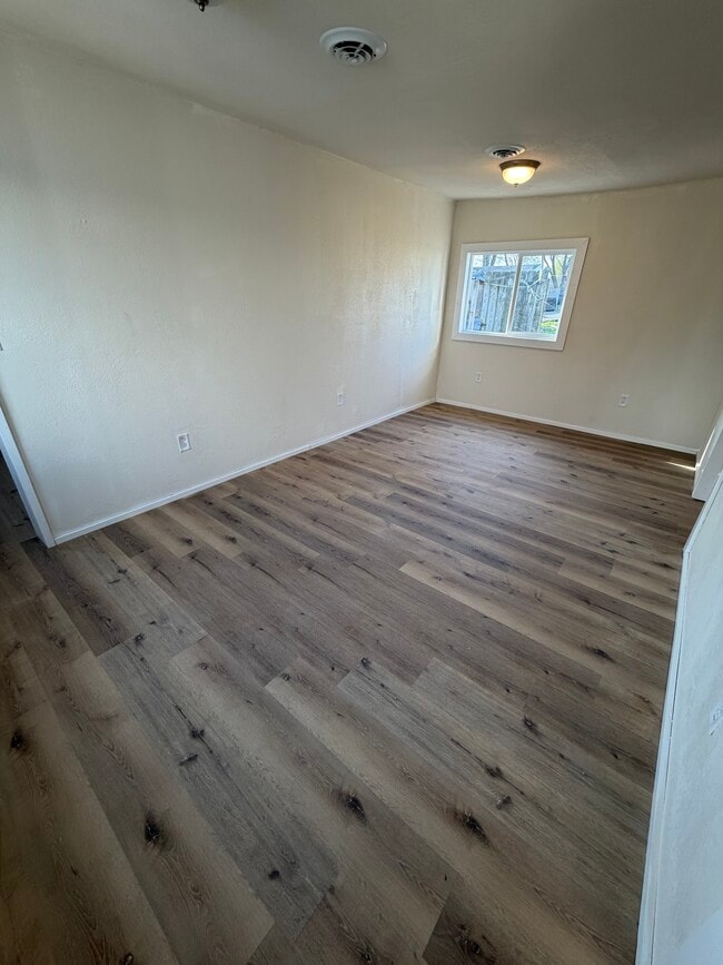 Photo - 511 E Harrison St