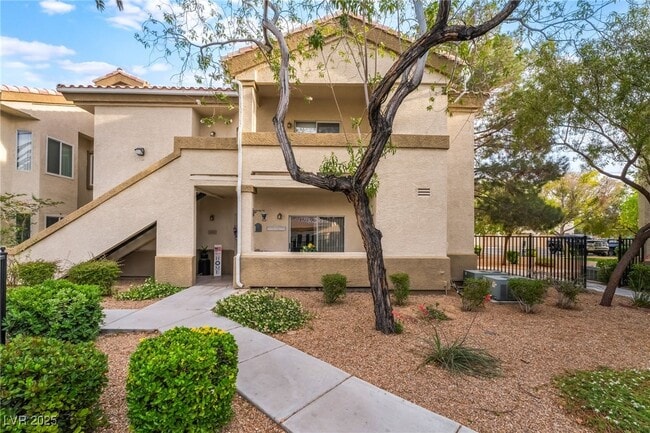 Photo - 3925 Lazy Pine St Unidad 202 Rental