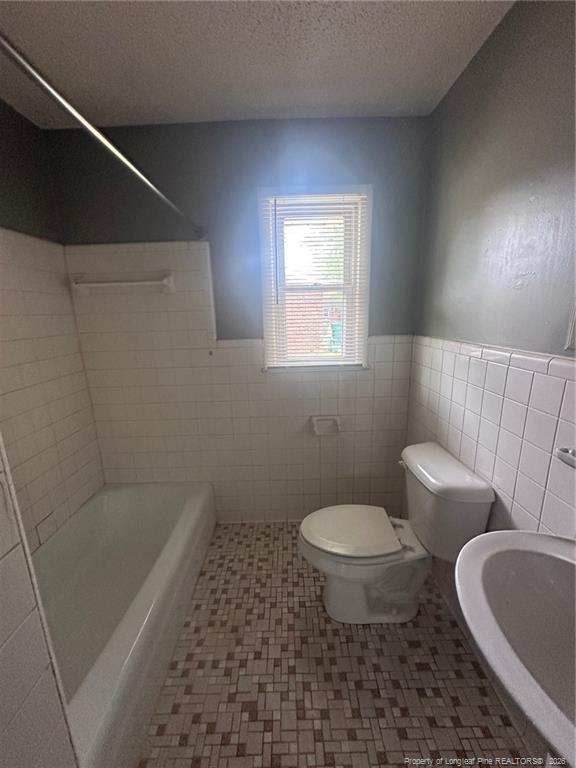 Photo - 1047 Rulnick St