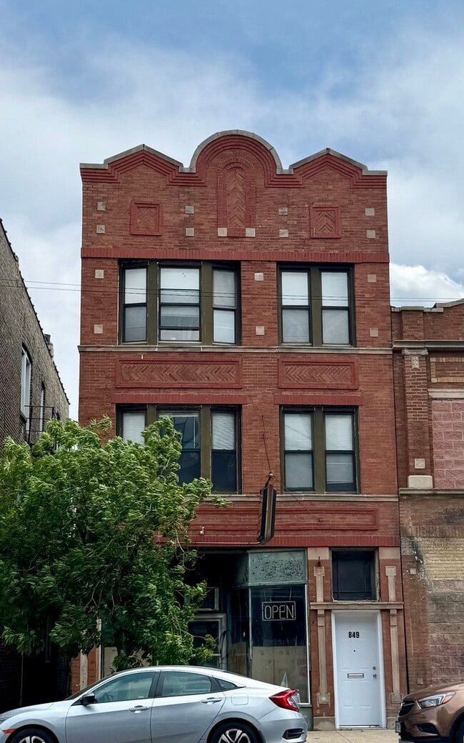 Photo - 849 N Western Ave Apartment Unit 2