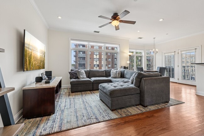 Large open concept floorplan - 410 Westchester Ave Unidad 202